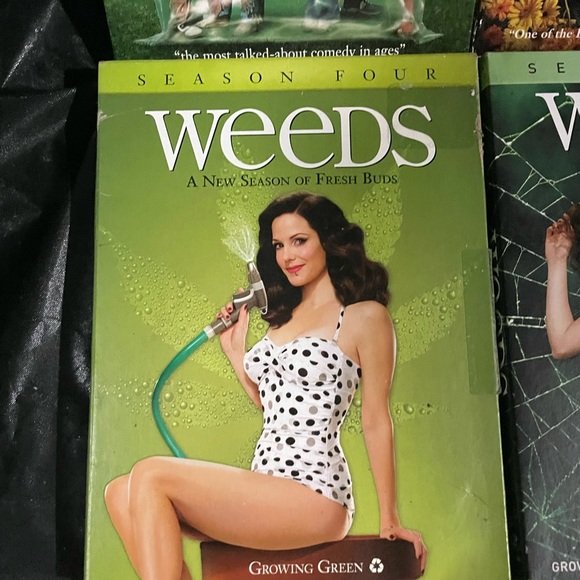 Weeds Season Three DVD - Picture 8 of 9